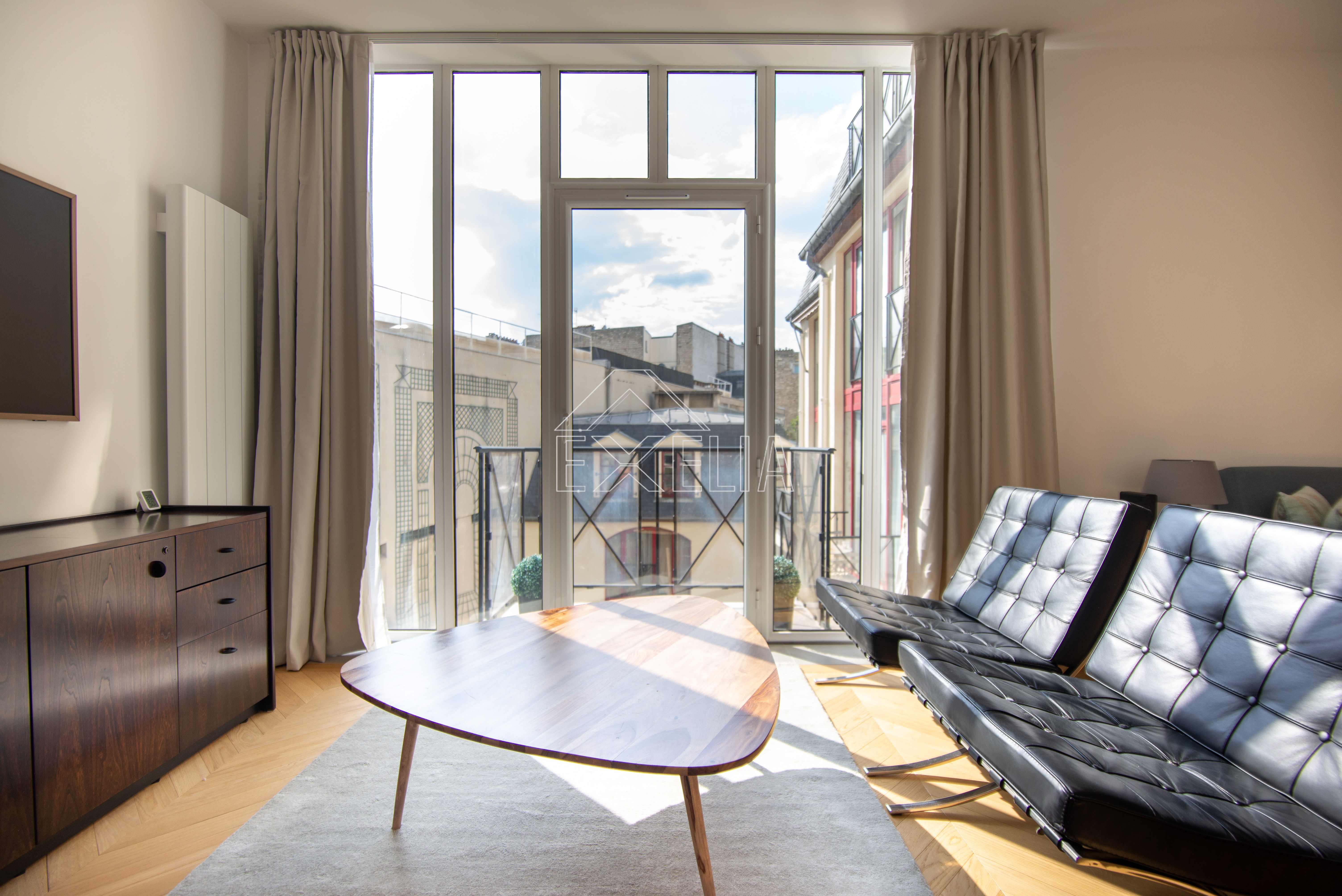 Paris XVIe - Lauriston / Copernic - Calme et lumineux. Balcon et parking